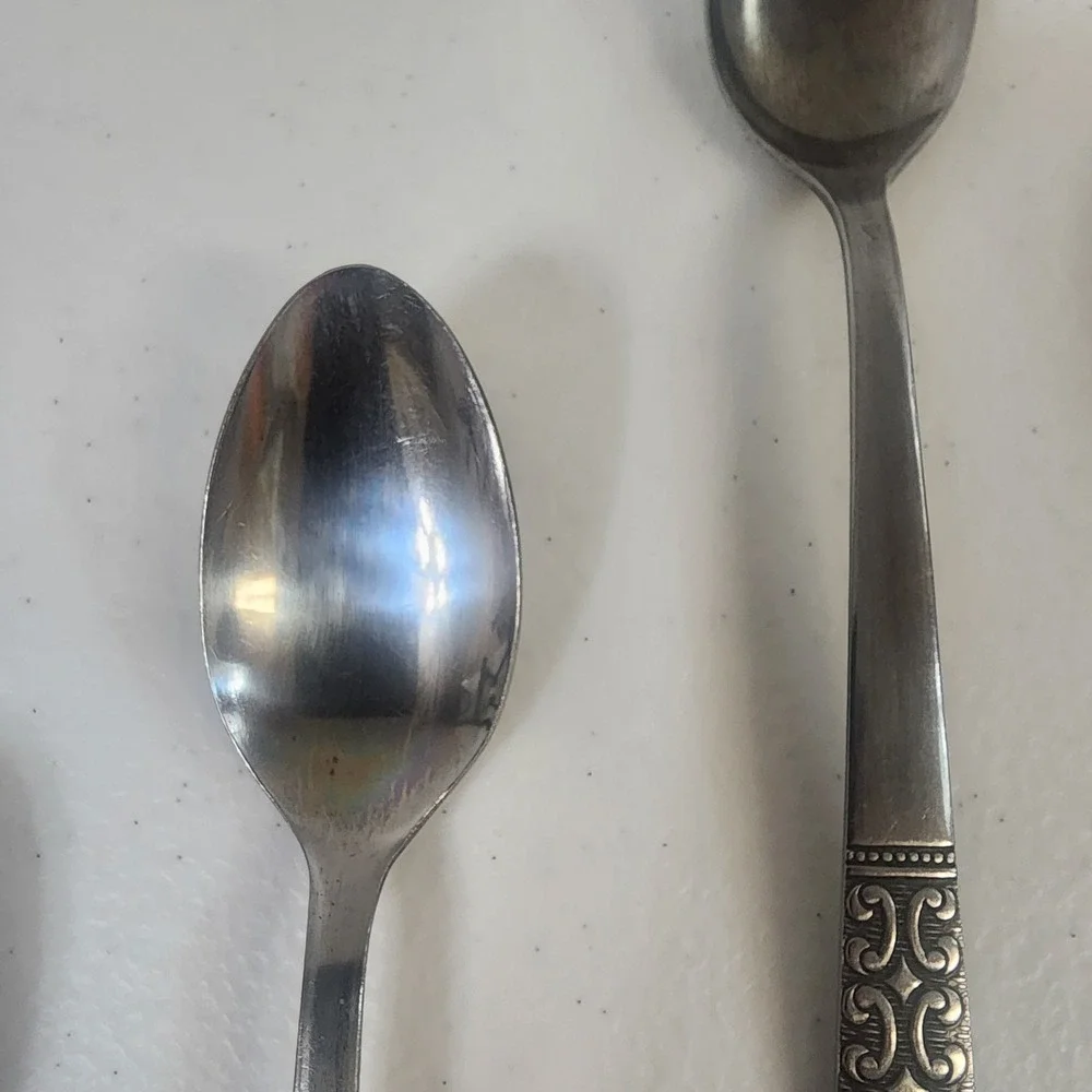 Roger's Casa Vista FLAWS Set Of 7 Small Teaspoons